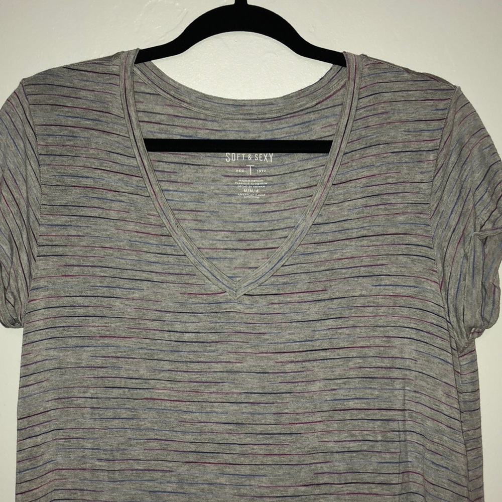 AEO v neck